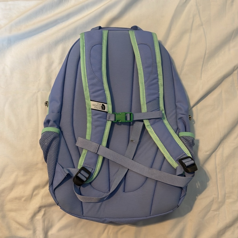 The North Face youth Backpack - Picture 2 of 14